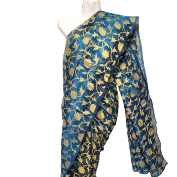 Blue and Gold Saree PRE-PLEATED with Sequin Mirror Accents- NEW ! - Picture 3 of 13